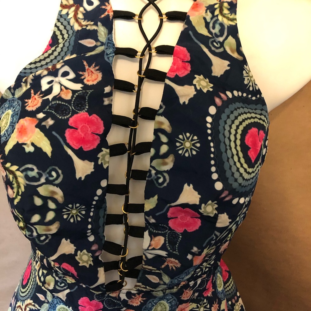 Show Stopper Dress - Picture 2 of 4